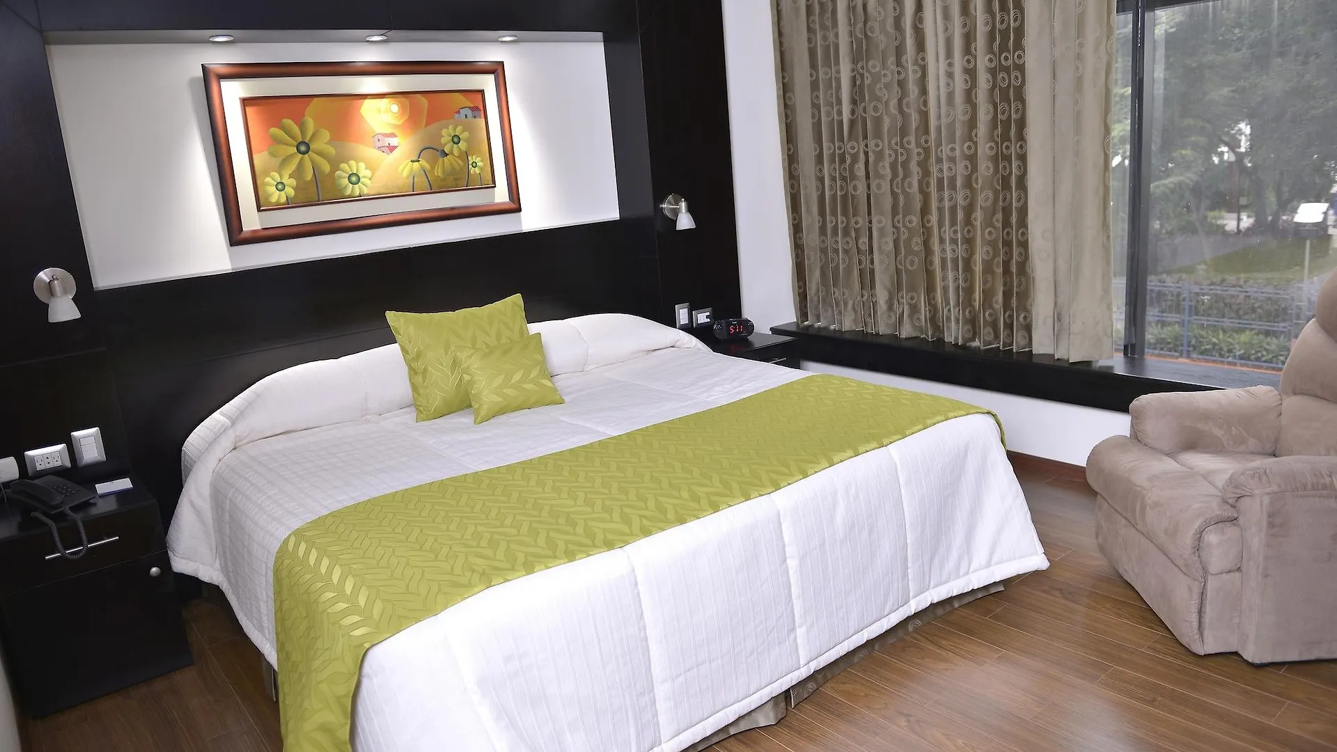 ***  Hotel Ramada Guayaquil Ecuador