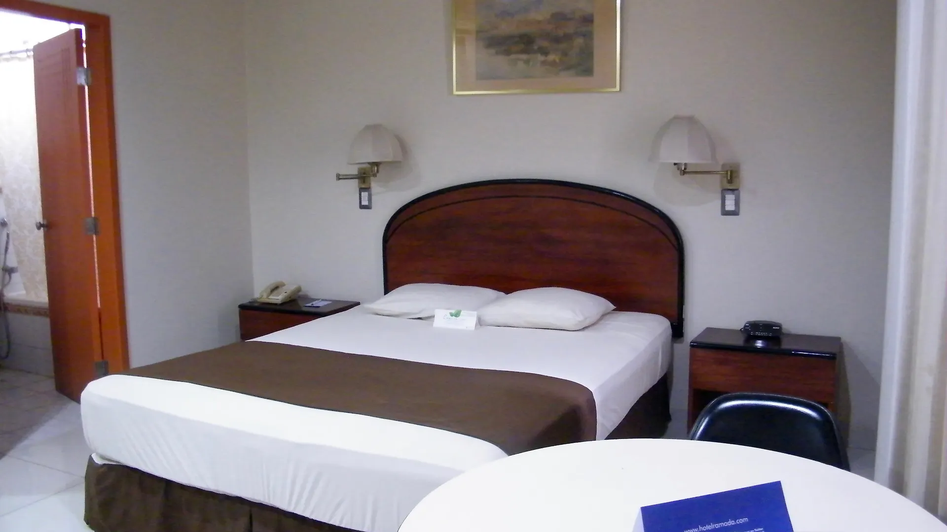 Hotel Ramada Guayaquil 3*,